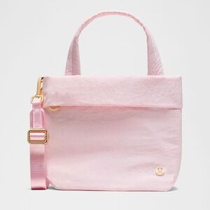 Lululemon On My Level Small Tote Bag 5L in Blissful Pink/Gold